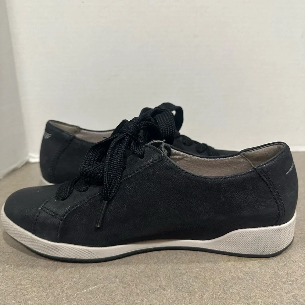 Dansko Orli Black Lace Up Women’s Leather Sneakers EU 37 (US 6.5-7)